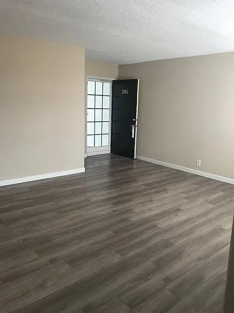 23611 Arlington Ave — Photo 3