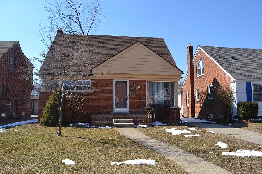 1st image of 605 N Denwood St