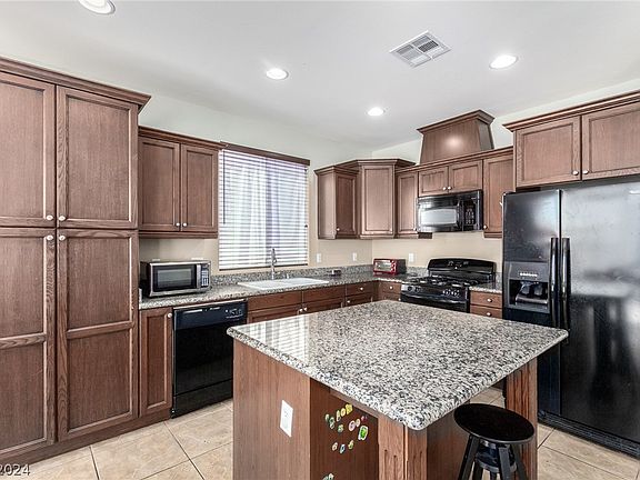 3rd image of 7746 Fortress Peak Ct