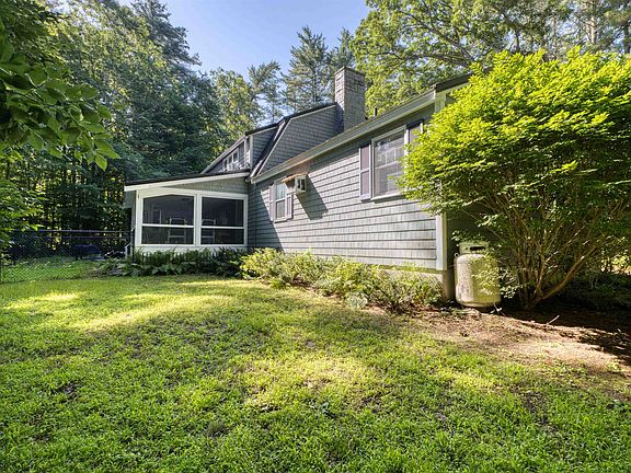 5th image of 11 Robin Acres Drive