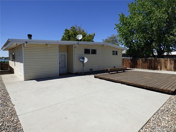 5th image of 1485 W Marina Dr