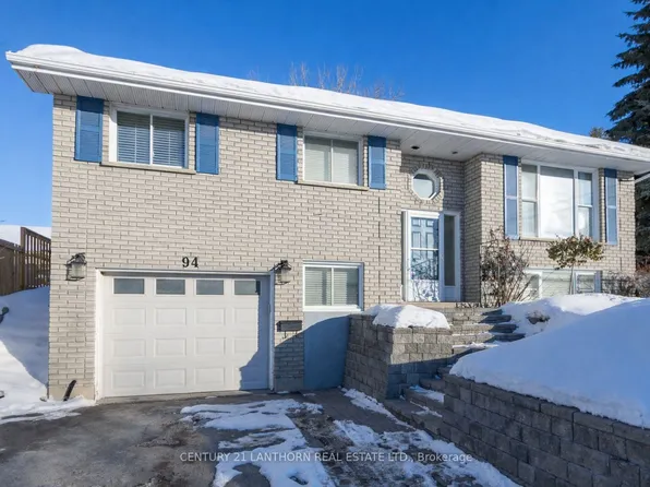 94 N Murray St, Quinte West, ON K8V 5P4