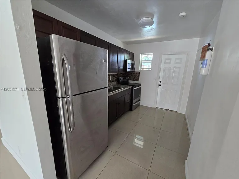 4151 SW 19th St #1-3 — Photo 6