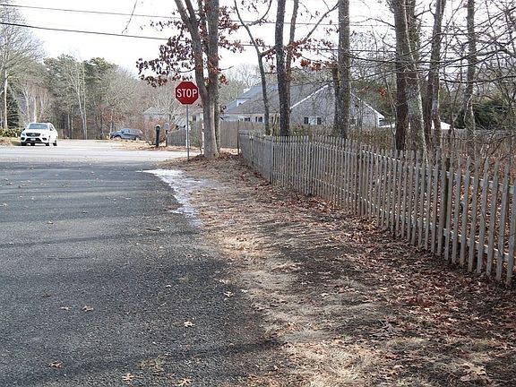 5th image of 41 Pine Crest Rd
