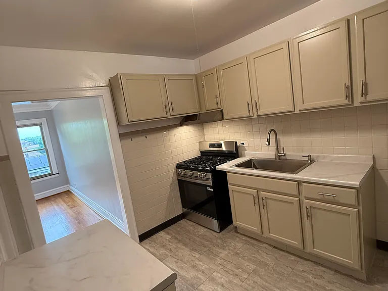 4859 N Kenneth Ave #3 — Photo 3