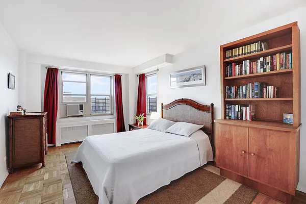 Sold by Weichert Manhattan Midtown | media 15