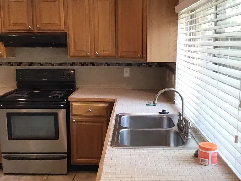2622 Meadowview Dr — Photo 10