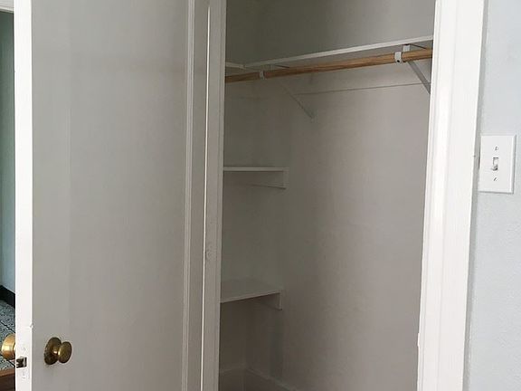 4th image of 2423 L St APT 03