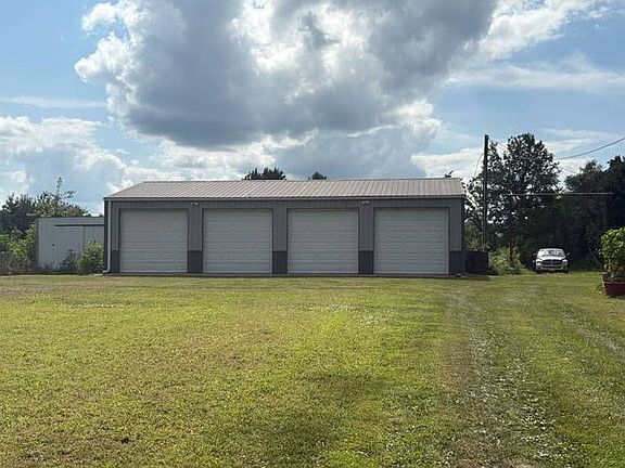 3rd image of 1069 County Road 1850 E