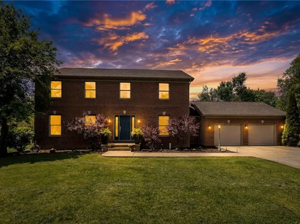 7 Carriage Ln, Grove City, PA 16127