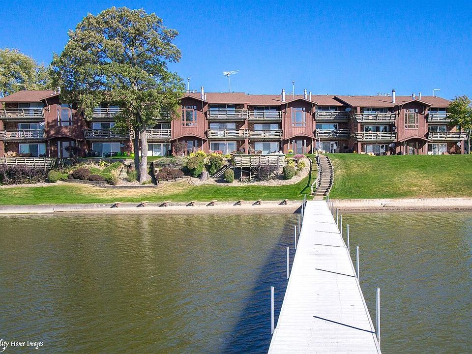 1st image of 8121 Lake Shore Dr APT 4
