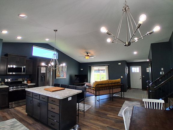 2nd image of 116 Oak Ln