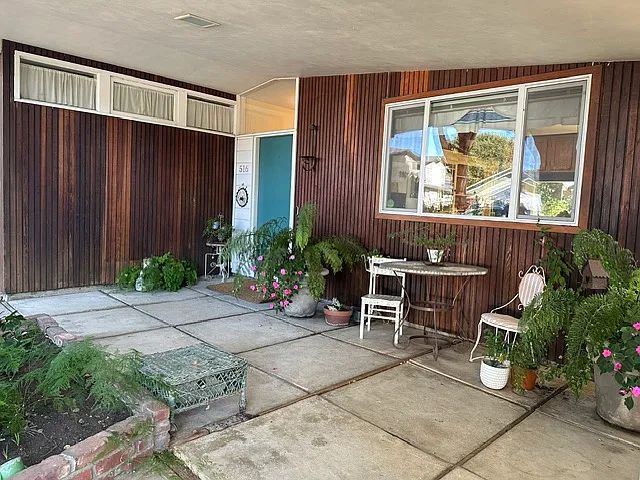 3 bed, 1290 sqft, $5,900 — Photo 2