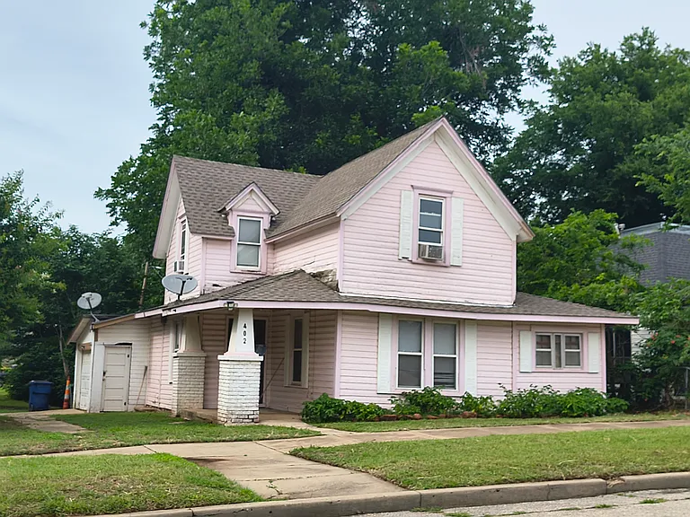 402 E Warner Ave — Photo 1