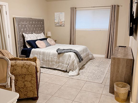 2nd image of 4295 N Glen Rd