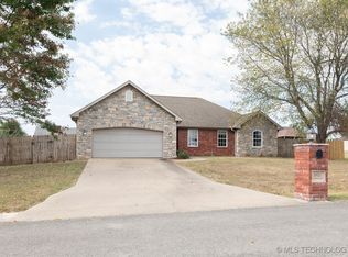 1921 Amelia Ct, Tahlequah, OK 74464