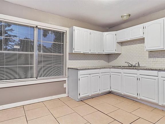 4th image of 3015 Dacca Dr