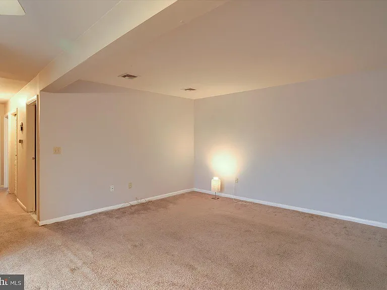 2712 Lisburn Rd #201 — Photo 6