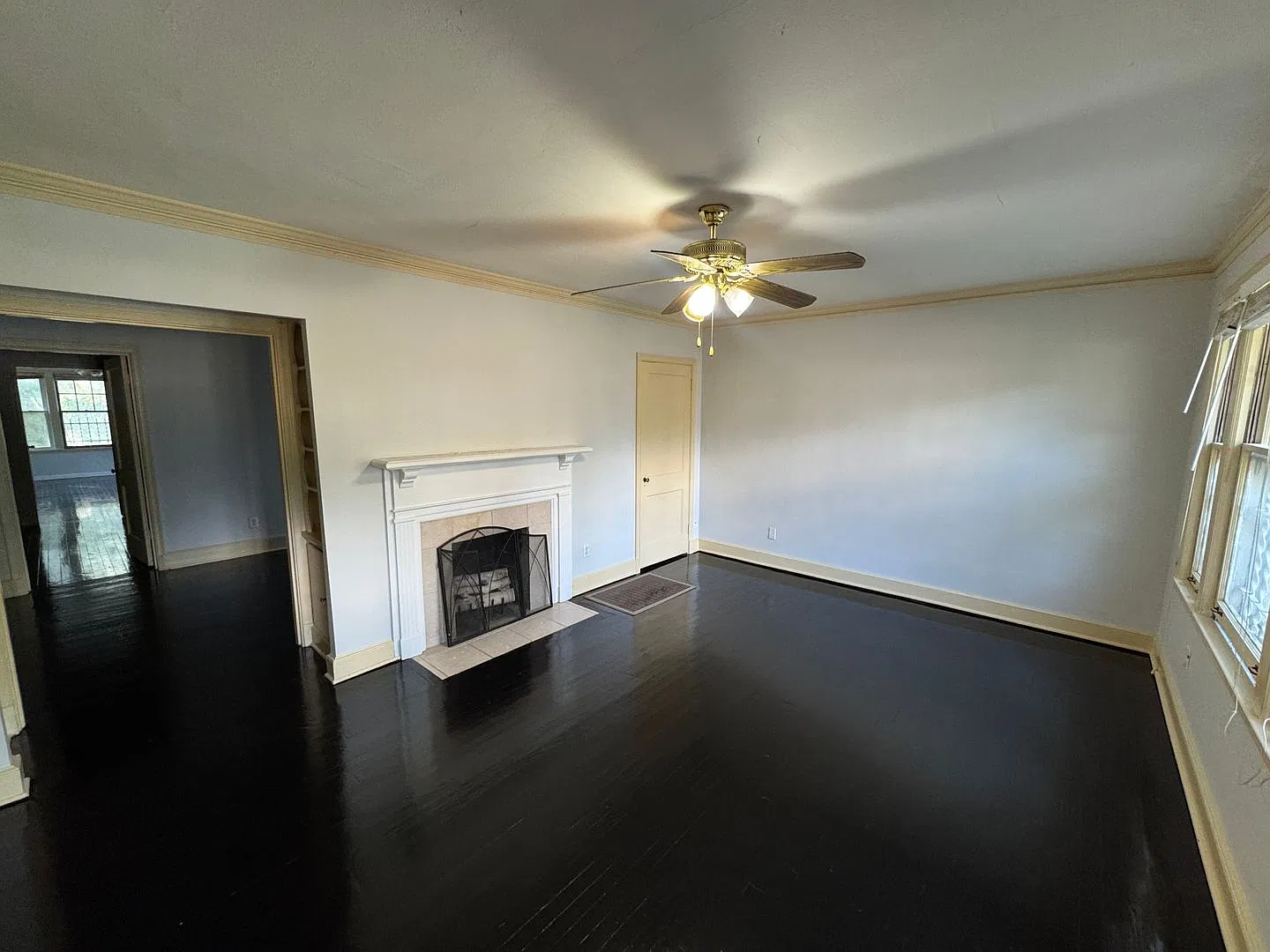 Charming 3-Bedroom Home in Memphis-Spacious & Convenient! — Photo 2