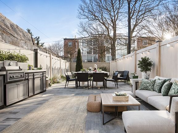 4th image of 910 Saint Johns Pl
