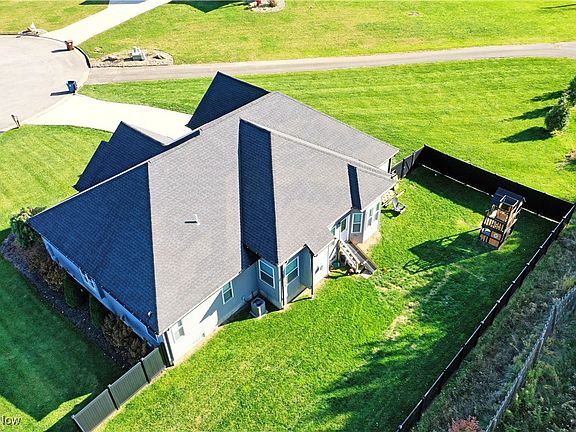 4th image of 150 Cedars Dr