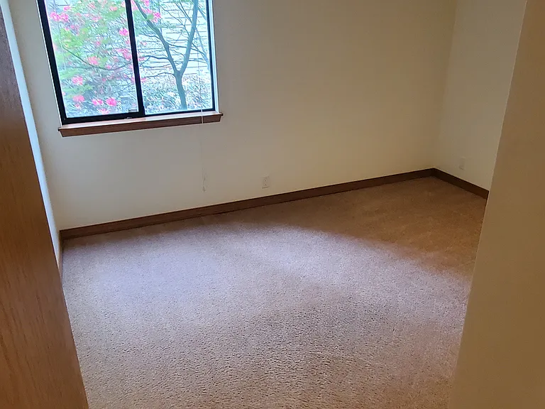 Meridian Place — Photo 36