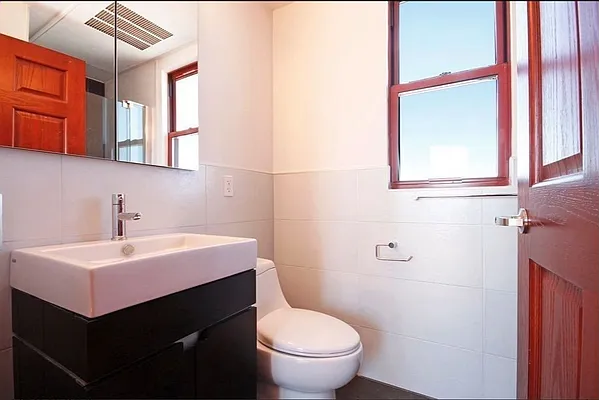 Rented by Compass | media 28