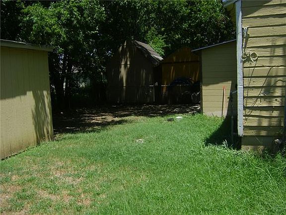 5th image of 3104 San Jacinto Dr