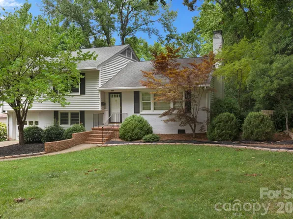 4215 Chelmsford Rd, Charlotte, NC 28211