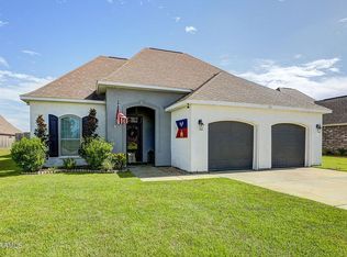 201 Marston House Dr, Youngsville, LA 70592