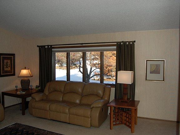 4th image of 1027 Amble Rd