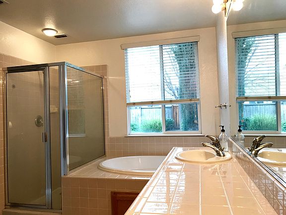5th image of 151 Barnhart Cir