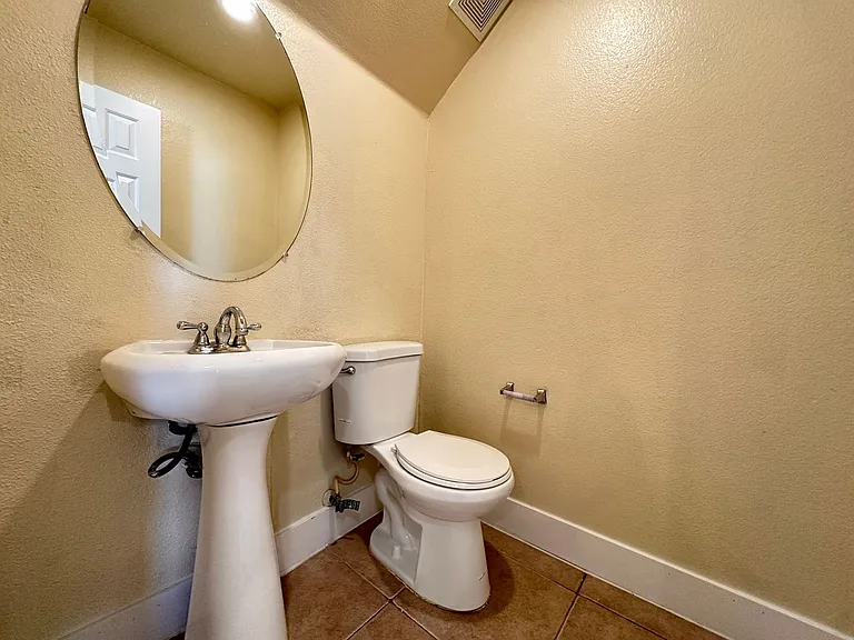 5640 Woods Crossing St — Photo 19