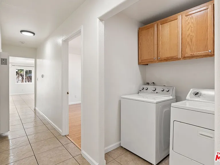 145 E Gage Ave — Photo 19