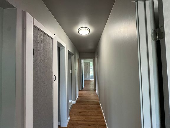 5th image of 4627 Lakewood Dr #4627
