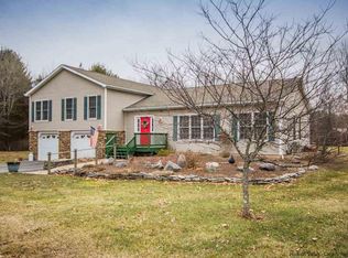 34 Saunders Ln, Wawarsing, NY 12489