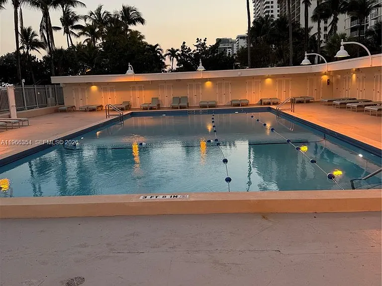 2899 Collins Ave #936 — Photo 14