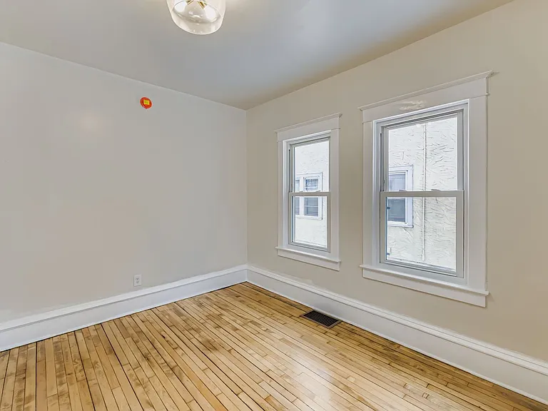 3507 Newton Ave N — Photo 16
