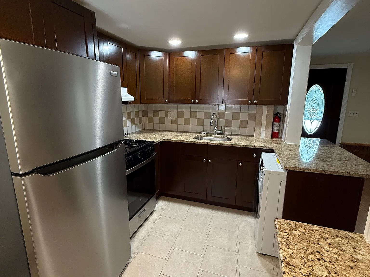 2 bed, $2,400 — Photo 3