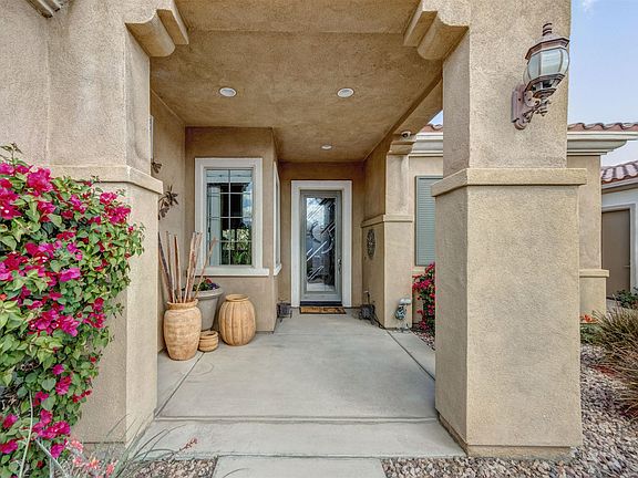 4th image of 81192 Avenida Lorena