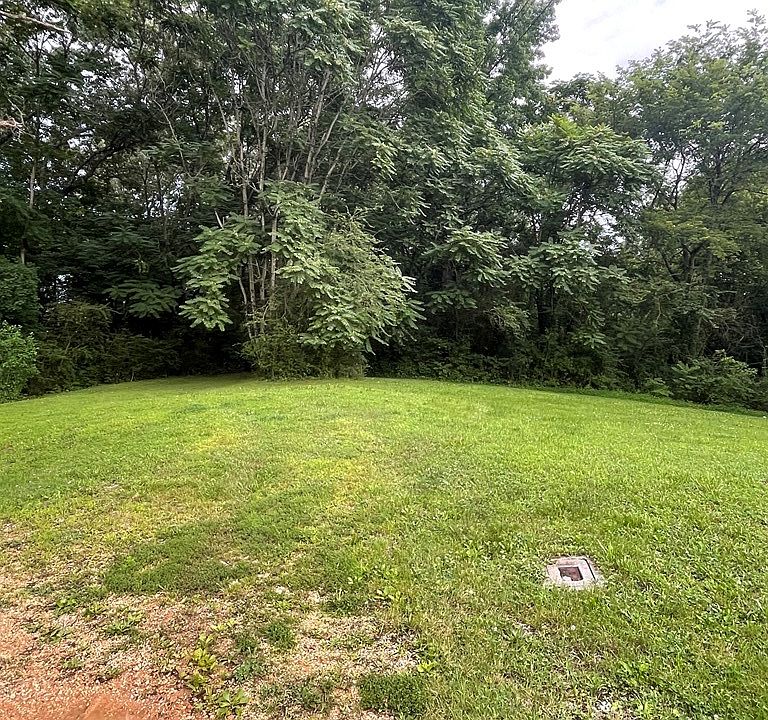2nd image of 116 Magnolia Ave
