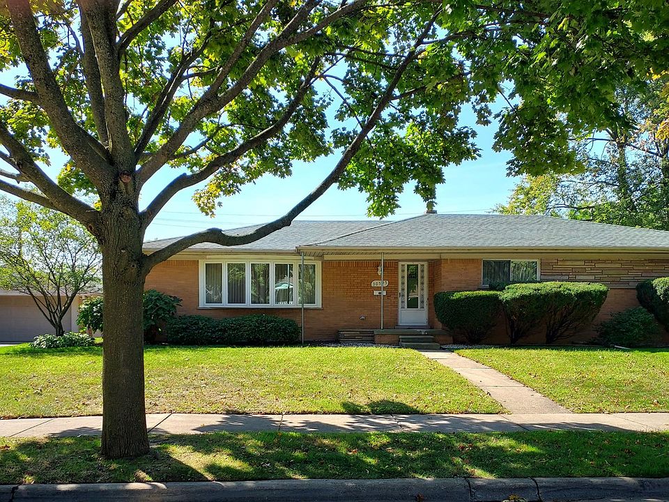 1st image of 30595 Beechwood St