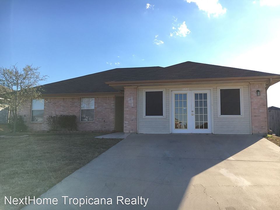 1st image of 2608 Bigleaf Dr