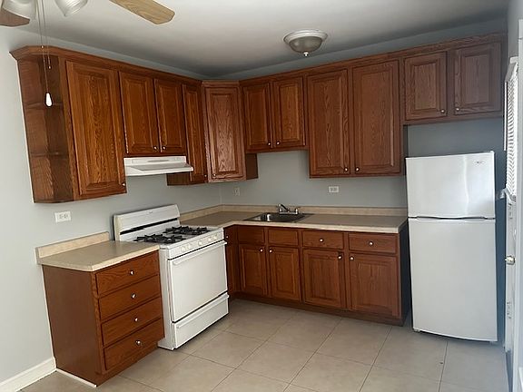 2nd image of 5842 W 62nd St #1