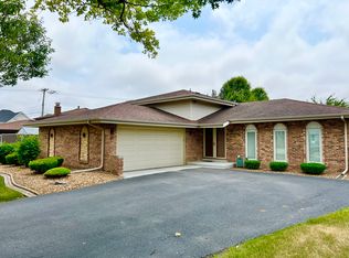 1951 E 170th St, South Holland, IL 60473