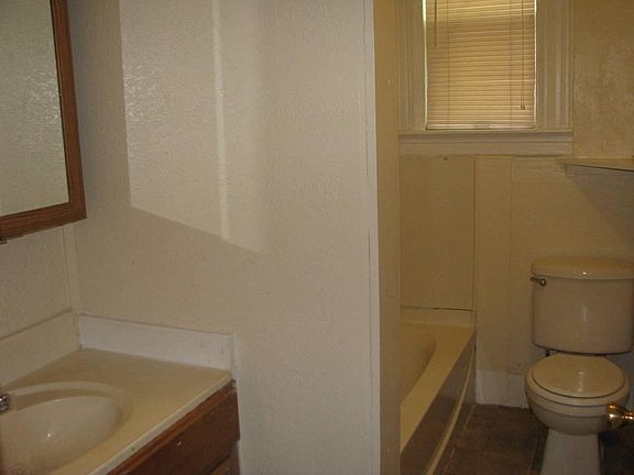 5th image of 313 W Forest Ave