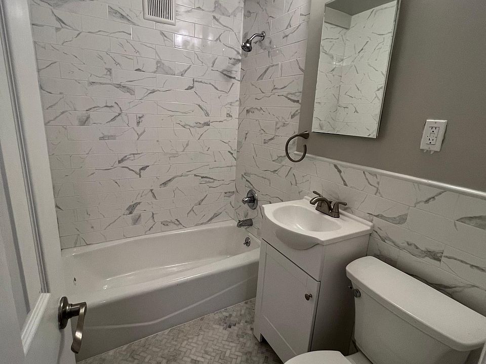 1st image of 1136 E 225th St #1