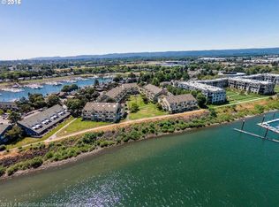 191 N Hayden Bay Dr, Portland, OR 97217