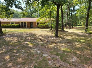 1733 County Road 44480, Paris, TX 75462