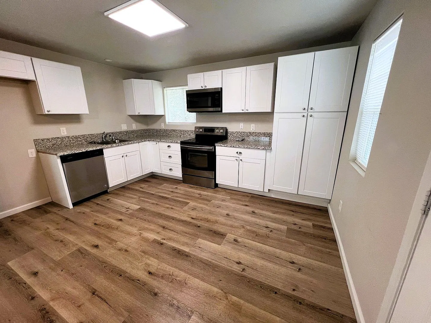 529 David Ave — Photo 3